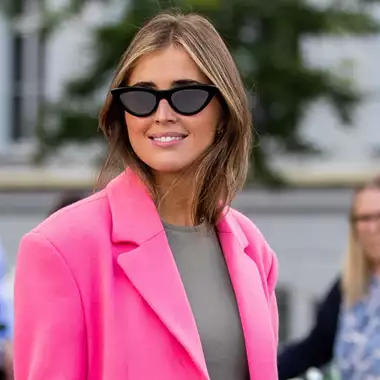 Το απρόσμενο χρώμα μαλλιών που κολακεύει κάθε γυναίκα μετά τα 50