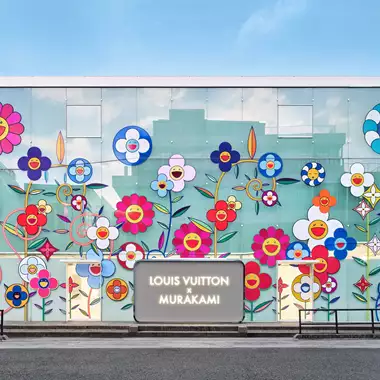 Louis Vuitton × Murakami | Μία περιήγηση στα ειδικά σχεδιασμένα pop up stores του γαλλικού οίκου σε επτά σημεία του πλανήτη