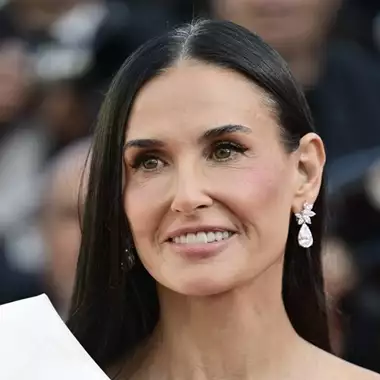 H Demi Moore αποκάλυψε πως απέκτησε διατροφική διαταραχή γιατί όλοι οι παραγωγοί της ζητούσαν επίμονα να αδυνατίσει