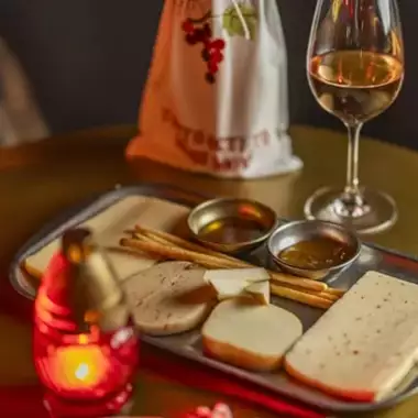 Drink chic | Τα νέα wine bars του κέντρου