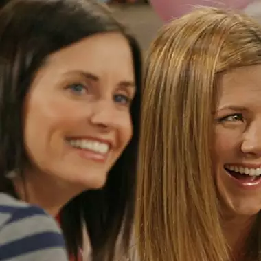 Friends | Ο λόγος που ο μικρός Ben δυσκολευόταν να γυρίσει σκηνές με την Jennifer Aniston