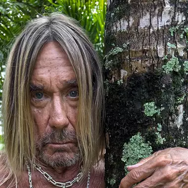 you are invited | Πρώτη ματιά στην έκθεση του θρυλικού φωτογράφου Juergen Teller στο Onassis Ready